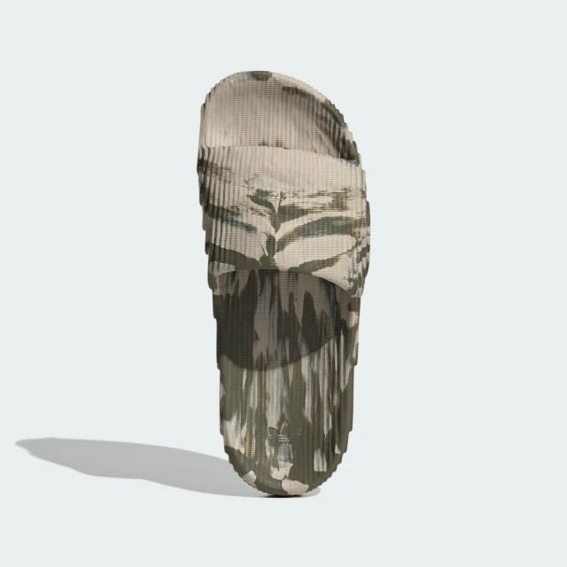 adidas ADILETTE 22 卡其拖鞋