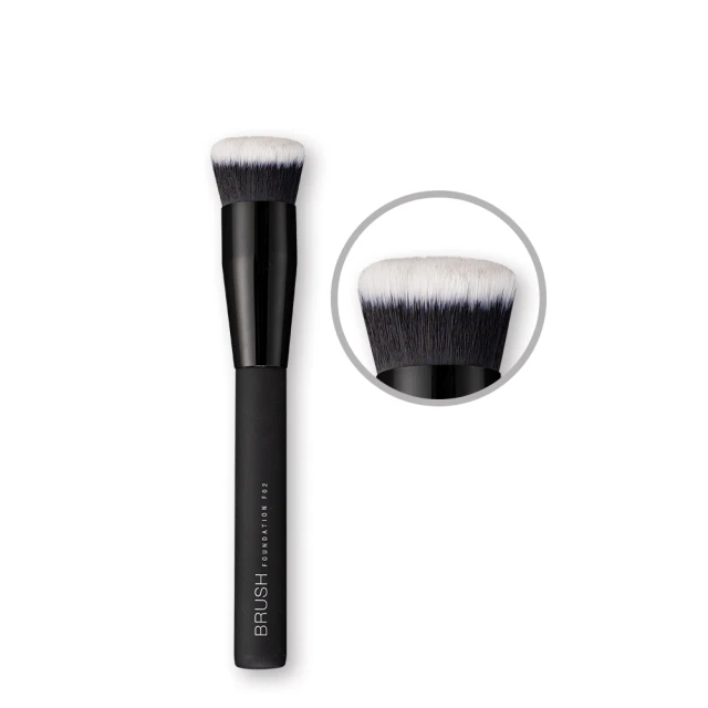 Solone 斜角粉底刷-F02