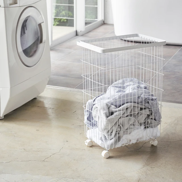 YAMAZAKI tower手把洗衣籃(白)