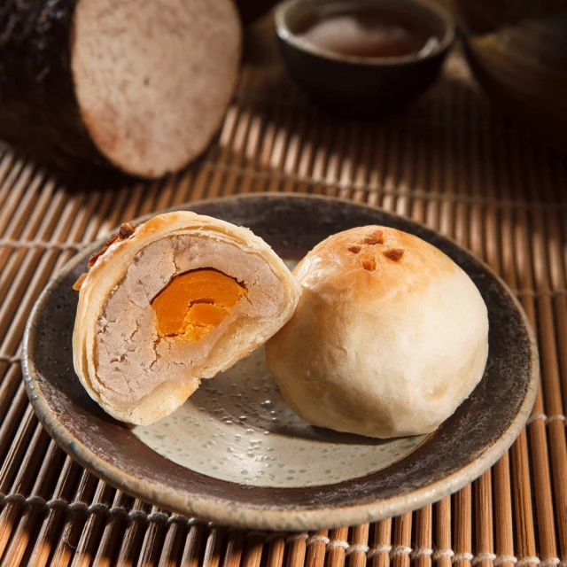 台中犂記 綜合蛋黃酥 (紅豆蛋黃酥*6、芋頭蛋黃酥*3/450g/9入/盒)