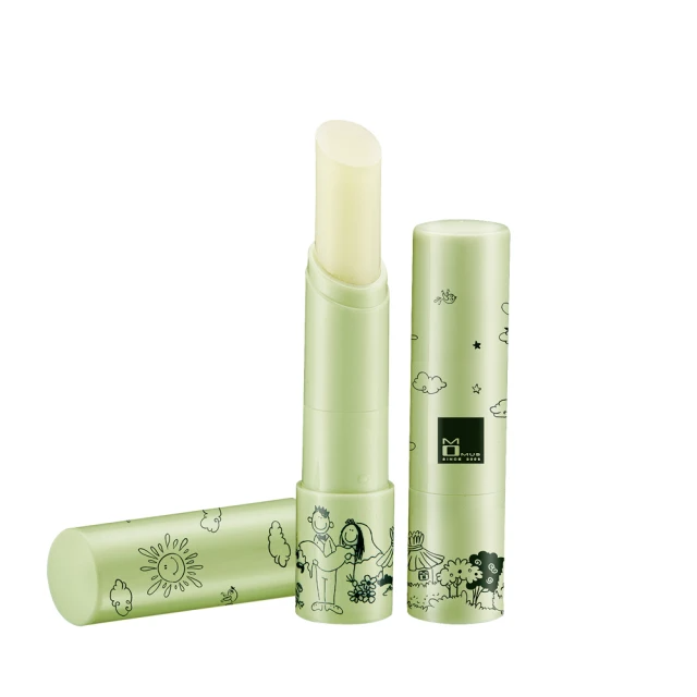 MOMUS *綠茶潤唇修護素+Plus