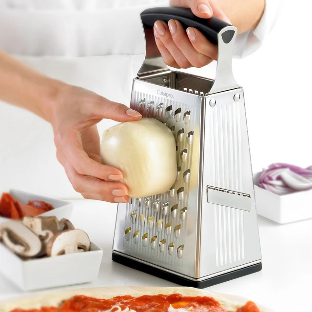 CUISIPRO 4 in 1 止滑刻度量筒刨刀